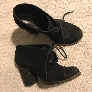 Chinese Laundry Black Suede Lace Up Booties 7.5